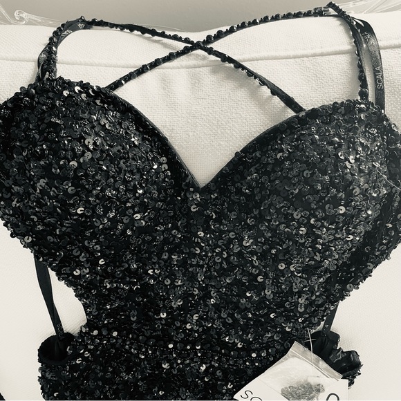 SCALA DRESS from Camille La Vie Boutique!!! - Picture 8 of 10